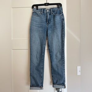 Madewell Perfect Vintage Jean. Size 25. High rise mom jeans. Hits at ankle.